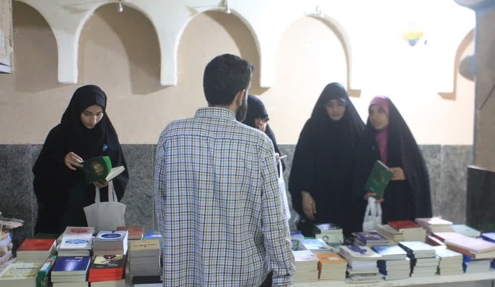 دهه هشتادي ها در قاب "بي نهايت شو" ي  امام رضايي