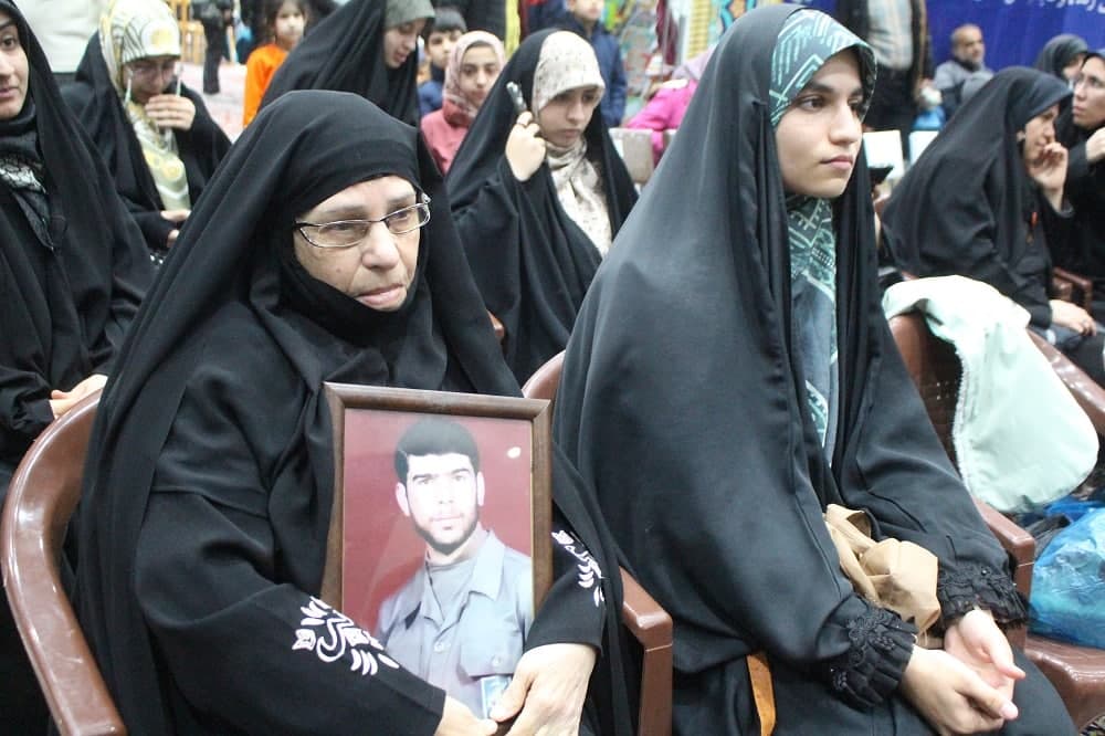در آستانه 18 اسفند؛ تکريم مادر شهيد" ميرزا نادري" در قاب قرآني رمضان