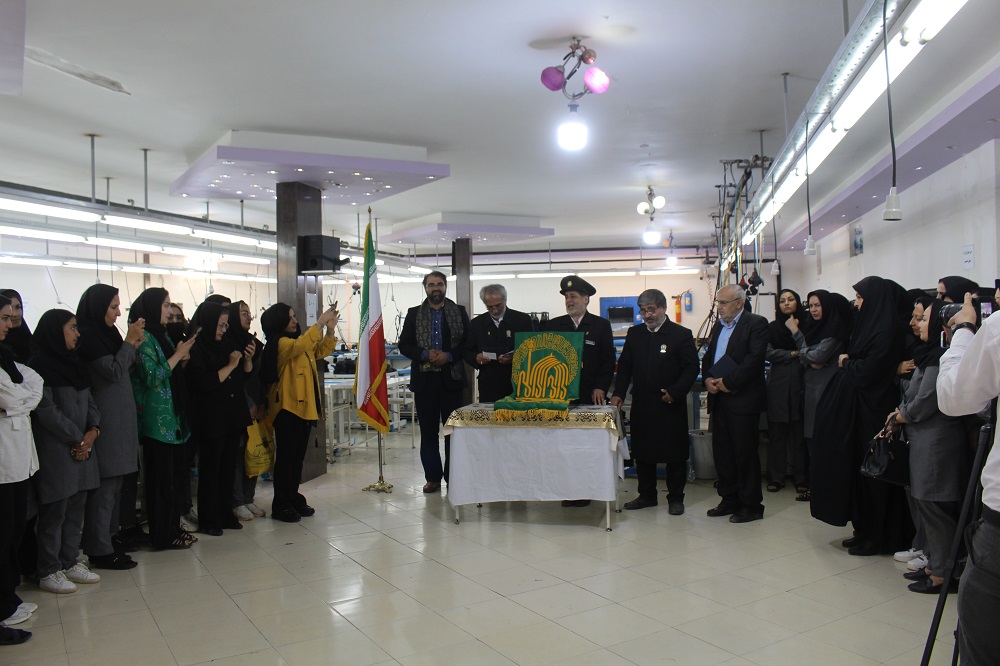 به همت خواهران کانون امام سجاد(ع) کاروان زير سايه خورشيد در جمع توليد کنندگان شيروان حاضر شد