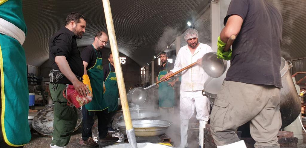 موکب باب الشهداي بجنورد خادم زائران پس از اربعين حسيني در نجف