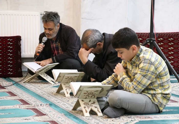 نشست تحليلي «تاريخ قرآن» در کانون نسيم رحمت بجنورد  به مناسبت ماه مبارک رمضان