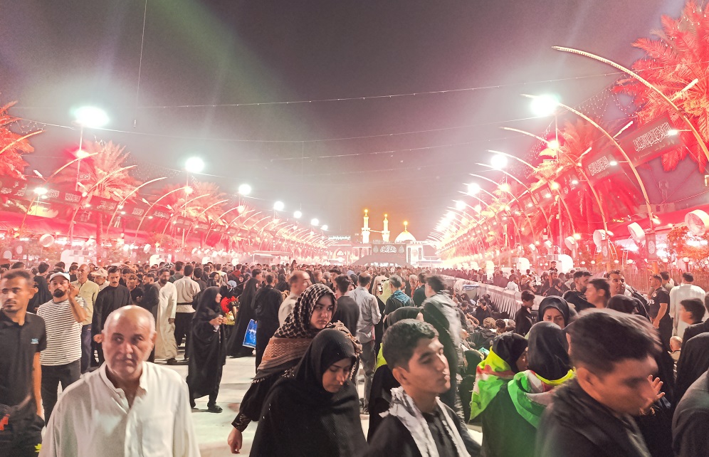 همراه  اهالي مسجد خراسان شمالي  در قاب مرور مشايه حسين(ع)