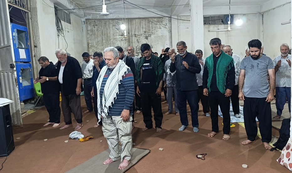 همراه  اهالي مسجد خراسان شمالي  در قاب مرور مشايه حسين(ع)