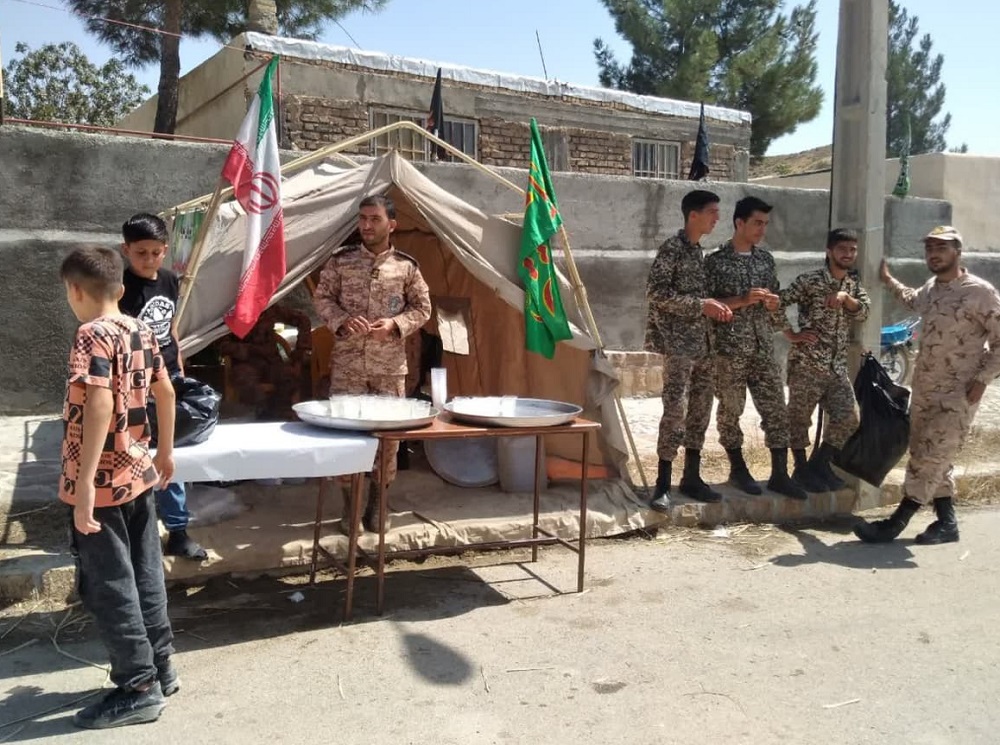 ميزباني اهالي روستاي ناوه  بجنورد از  مهمان هاي "ستارگان مسجد" شدند