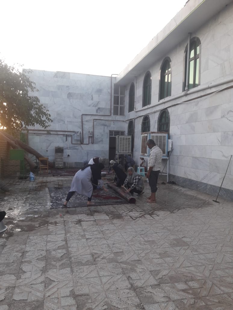 بانوان صفي آباد به عشق حسين(ع) مسجد تکاني کردند