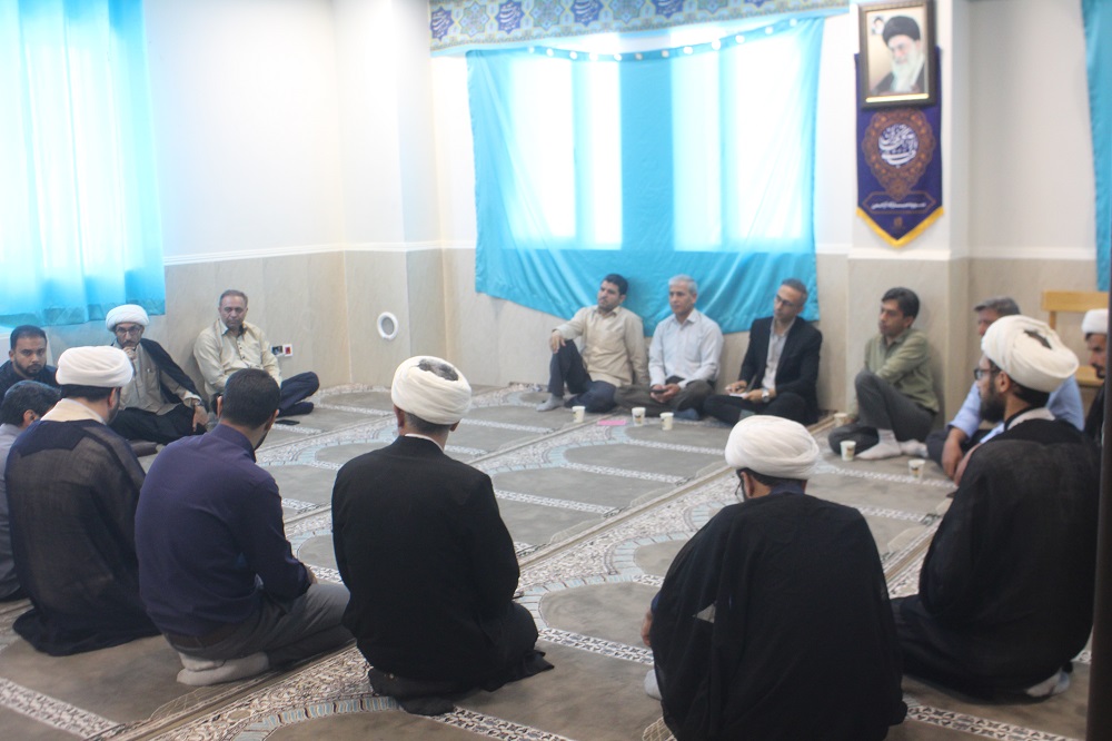 نشست مستعدين حلقه هاي گفتماني استان خراسان شمالي ويژه اهالي مسجد و فعالان فرهنگي