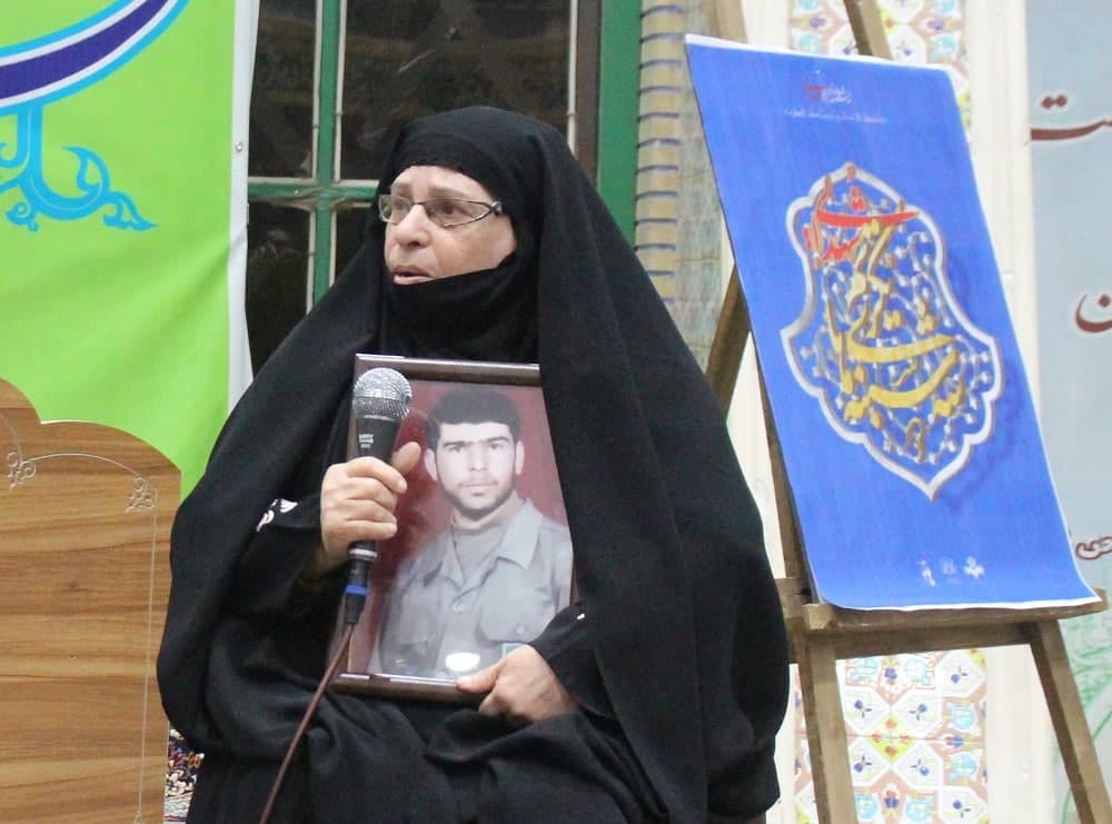 در آستانه 18 اسفند؛ تکريم مادر شهيد" ميرزا نادري" در قاب قرآني رمضان