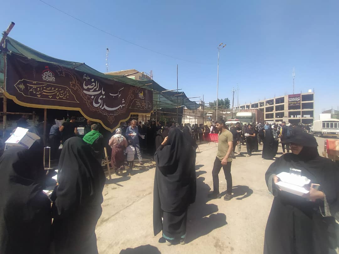 موکب باب الشهداي بجنورد خادم زائران پس از اربعين حسيني در نجف