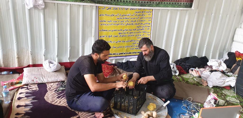 موکب باب الشهداي بجنورد خادم زائران پس از اربعين حسيني در نجف