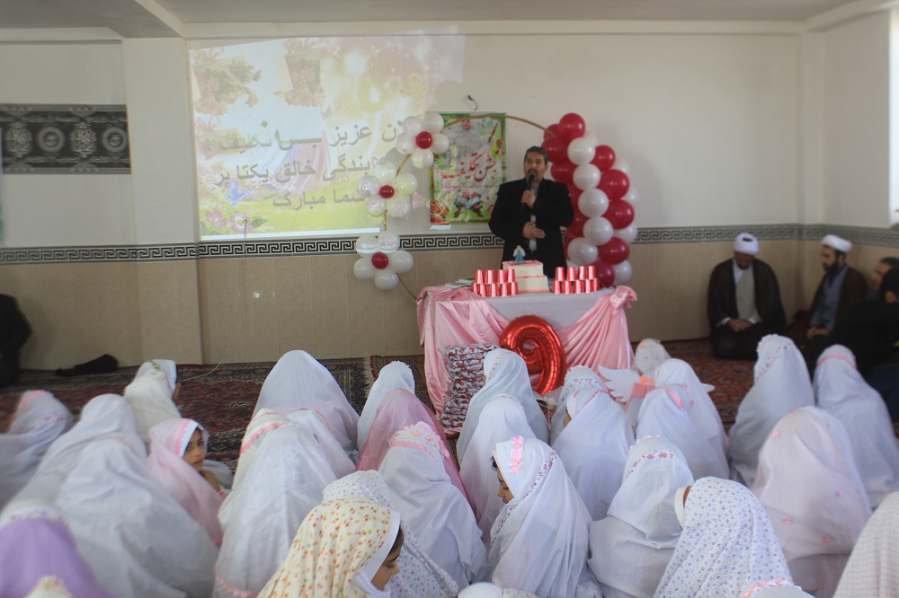 مراسم جشن تکليف دختران 9 روستاي جاجرم به همت اهالي مسجد