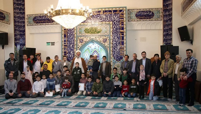 مسابقه اذان "طنين گلدسته"؛ رقابت مؤذنان نوجوان در مسجد امام حسن عسکري(ع) بجنورد به مناسبت ميلاد مؤذن کربلا