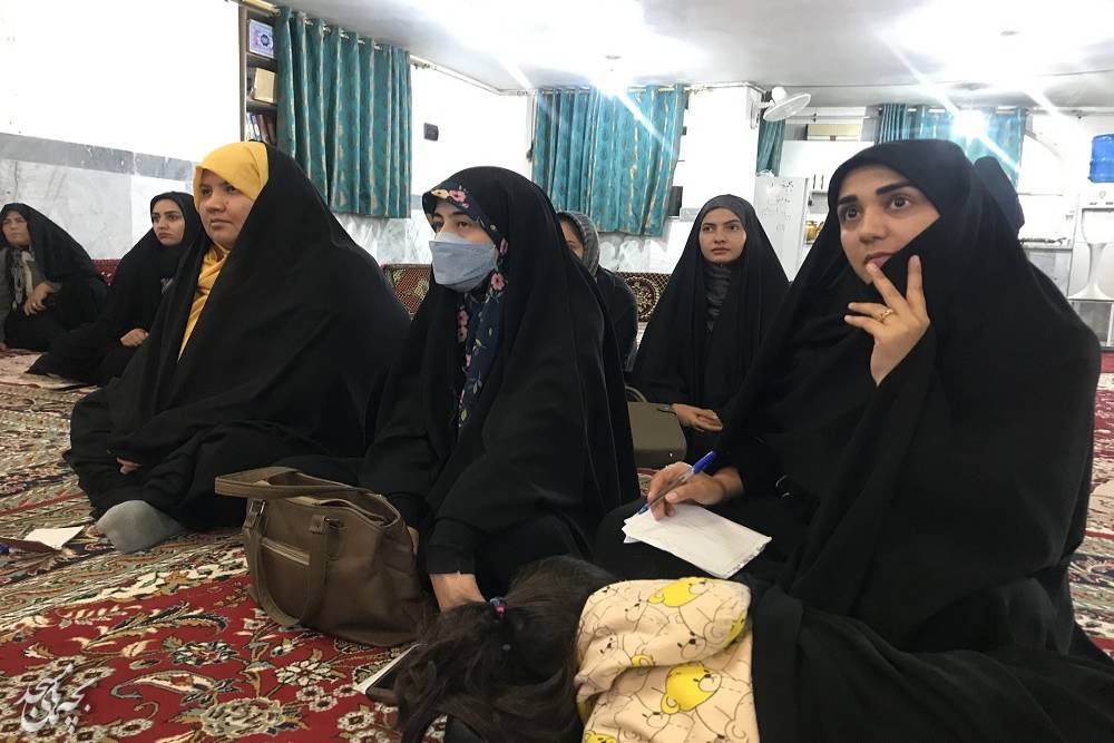 کانون سلمان فارسي بجنورد کارگاه "تربيت فرزند" در منطقه ملکش برگزار کرد