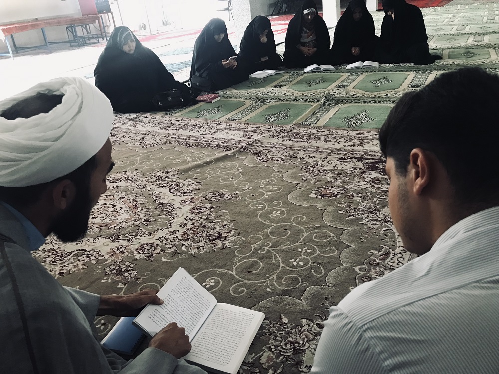حلقه کتابخواني خوانش  "طرح کلي انديشه اسلامي در قرآن کريم " در شهر راز