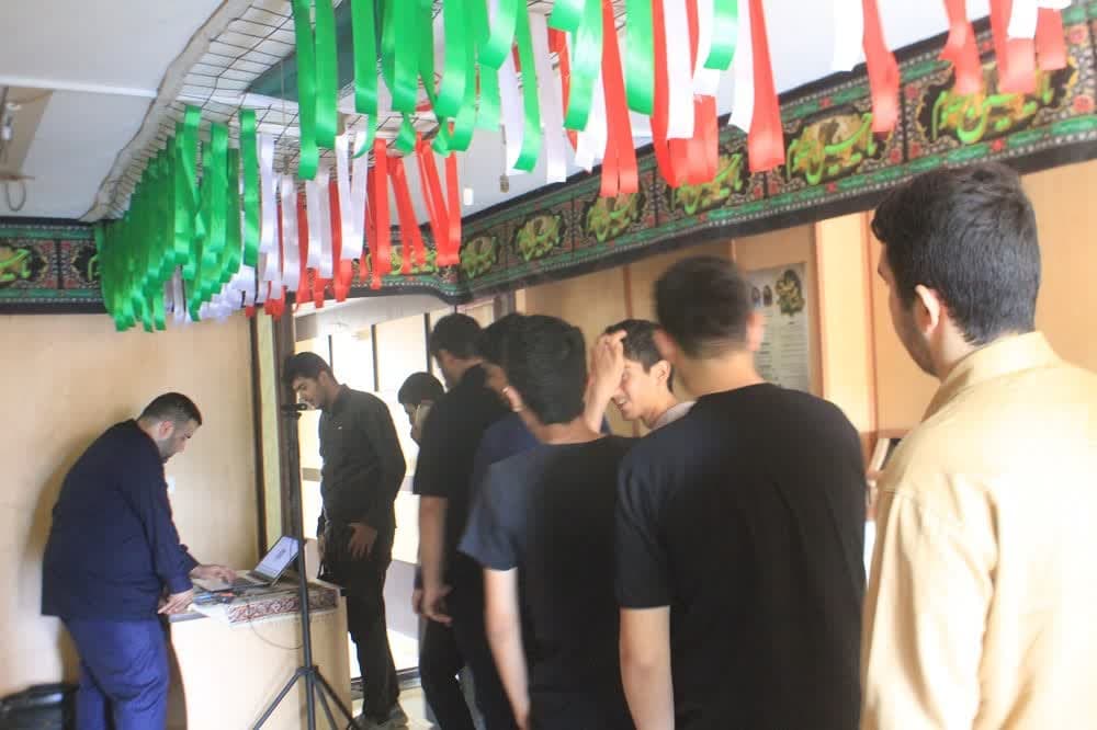 دهه هشتادي ها در قاب "بي نهايت شو" ي  امام رضايي