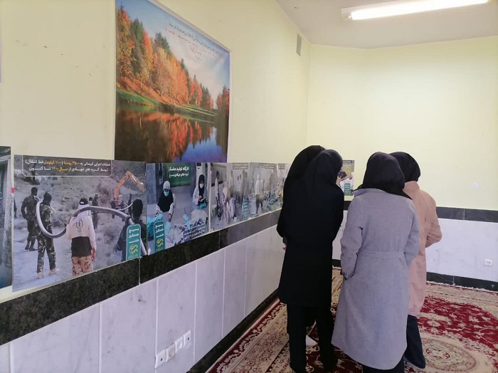 همزمان با هفته بسيج؛ برگزاري کارگاه آموزشي «جهاد تبيين» و نمايشگاه عکس سير خدمتگزار ملت ويژه دختران دانش آموز اسفرايني