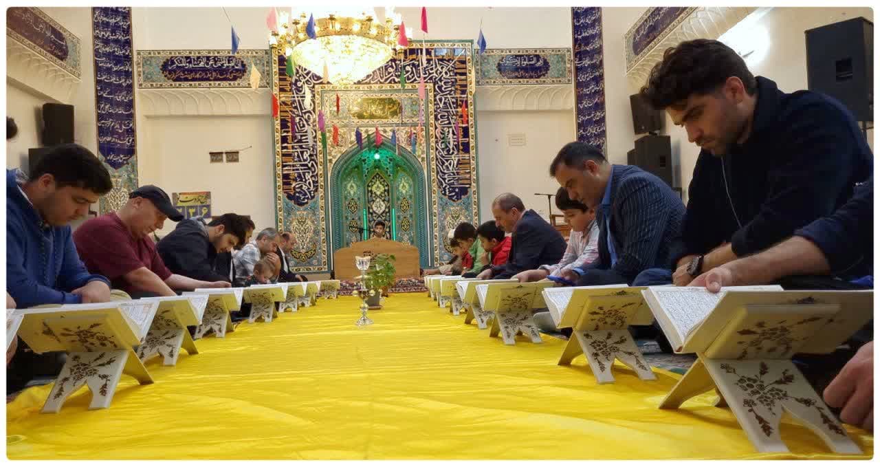 از محافل قرآني ويژه کودکان تا اطعام کريمانه به همت بچه هاي مسجد