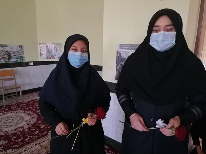 همزمان با هفته بسيج؛ برگزاري کارگاه آموزشي «جهاد تبيين» و نمايشگاه عکس سير خدمتگزار ملت ويژه دختران دانش آموز اسفرايني