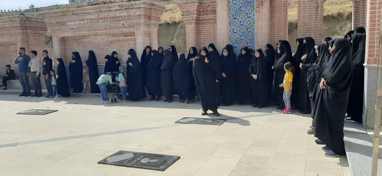 مراسم عزاداري حضرت رسول اکرم(ص) به همت اهالي مسجد در راز