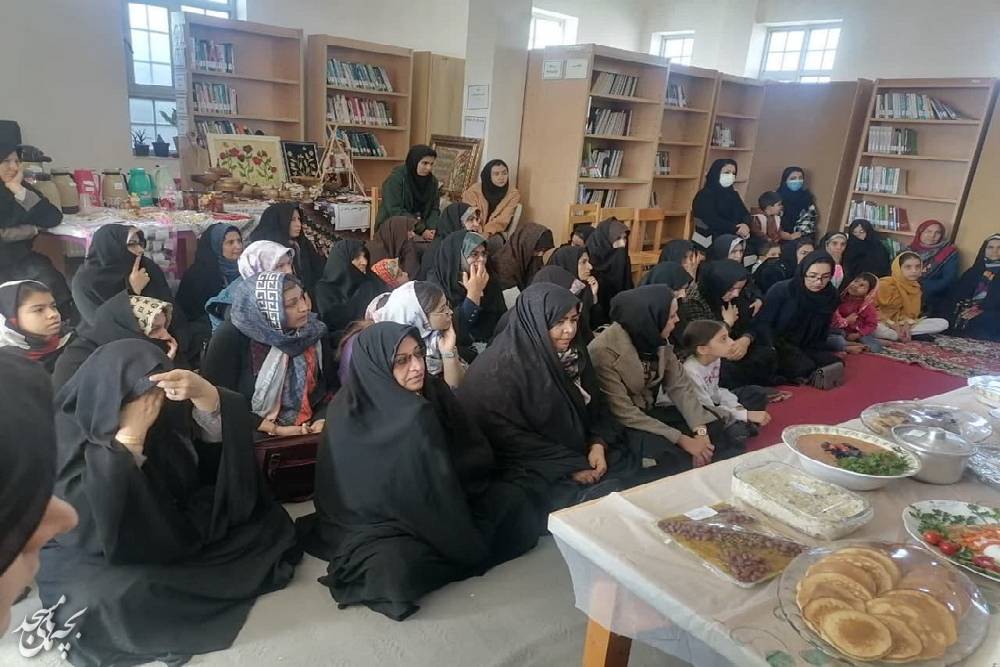 تصاوير همياري بسيج و کانون مسجد در روستاي بزنج اسفراين