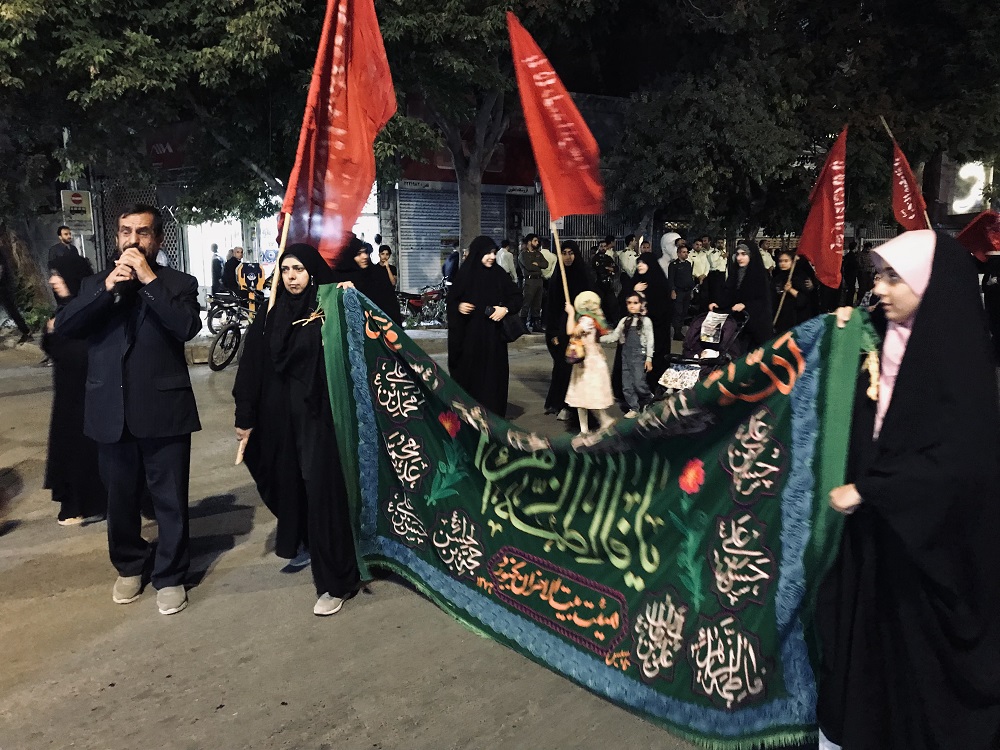 "امت رسول الله"  در بجنورد شام غريبان سلطان طوس را به سوگ نشستند