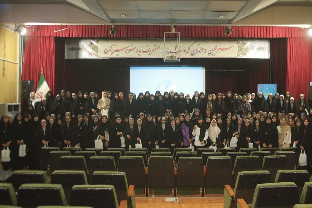 دهه هشتادي ها در قاب "بي نهايت شو" ي امام رضايي