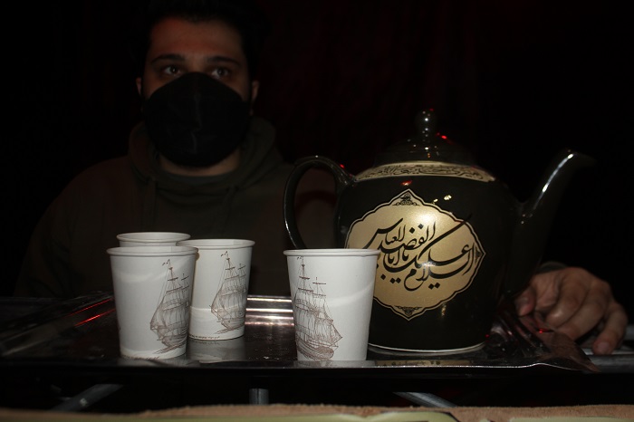 بفرماييد چاي روضه؛ موکب جوانان فاطمي مسجد امام حسين (ع) بجنورد