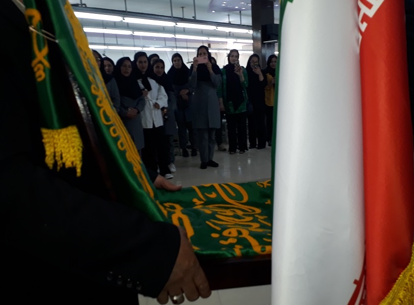 به همت خواهران کانون امام سجاد(ع) کاروان زير سايه خورشيد در جمع توليد کنندگان شيروان حاضر شد