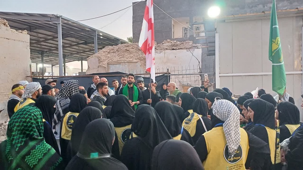 اهالي عتبات عاليات زير پرچم "حسين دوستي" و ميزباني از زائران اربعين