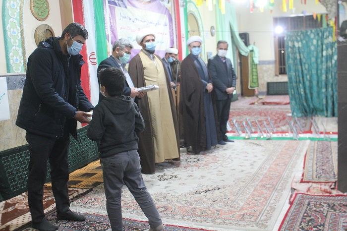 شهدا مهماندار نمازگزاران مسجد قدس بجنورد در پنجمين شب از ليالي فجر
