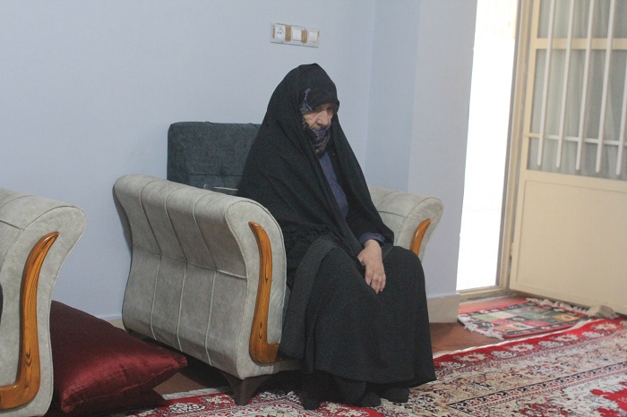 تکريم مادر نوجوان شهيد«احمد حامدي»  از شهداي روستاي ناوه بجنورد