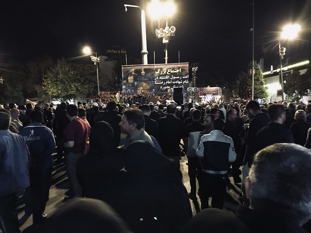"امت رسول الله"  در بجنورد شام غريبان سلطان طوس را به سوگ نشستند
