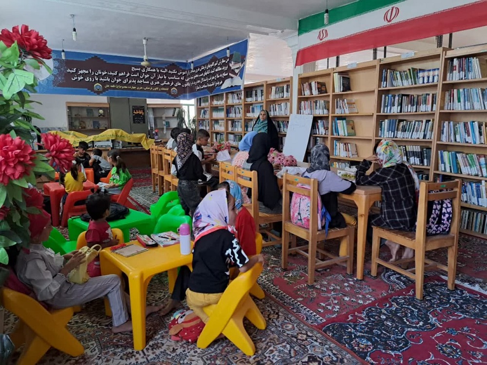 يک روز فرهنگي با برنامه هاي اوقات فراغت مسجدي در روستاهاي مانه و سملقان