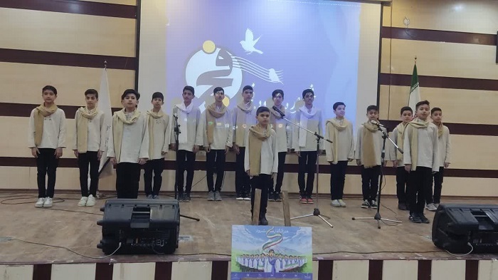 رقابت گروه سرود "نسيم ولايت" کانون انصار المهدي(عج) بجنورد در جشنواره سرود فجر