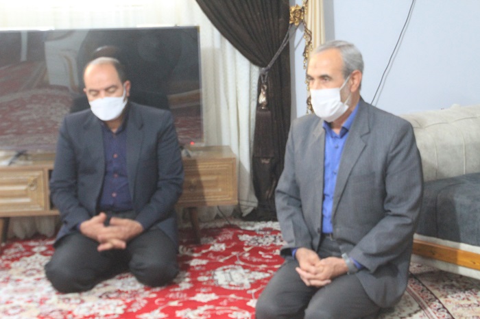 تکريم مادر نوجوان شهيد«احمد حامدي»  از شهداي روستاي ناوه بجنورد