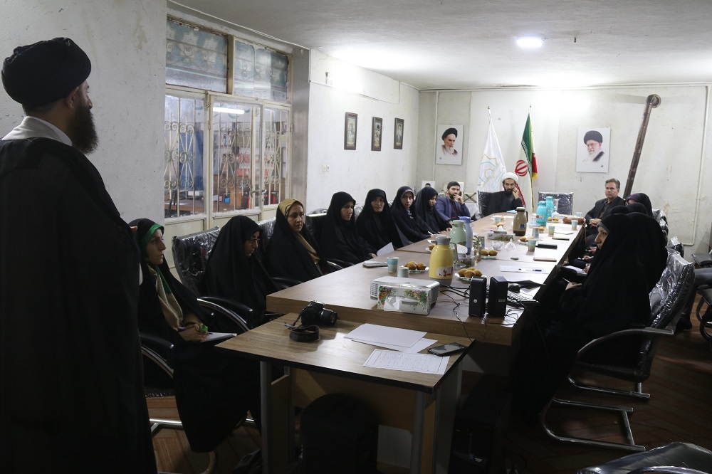نشست آموزشي کانون هاي تخصصي خواهران در مساجد خراسان شمالي