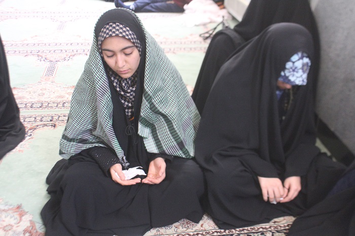 "پرواز در ارتفاع اراده ها"؛ 30 دانش آموز دختر در مسجد امام علي عليه السلام بجنورد در ايام ماه مبارک رمضان معتکف شدند