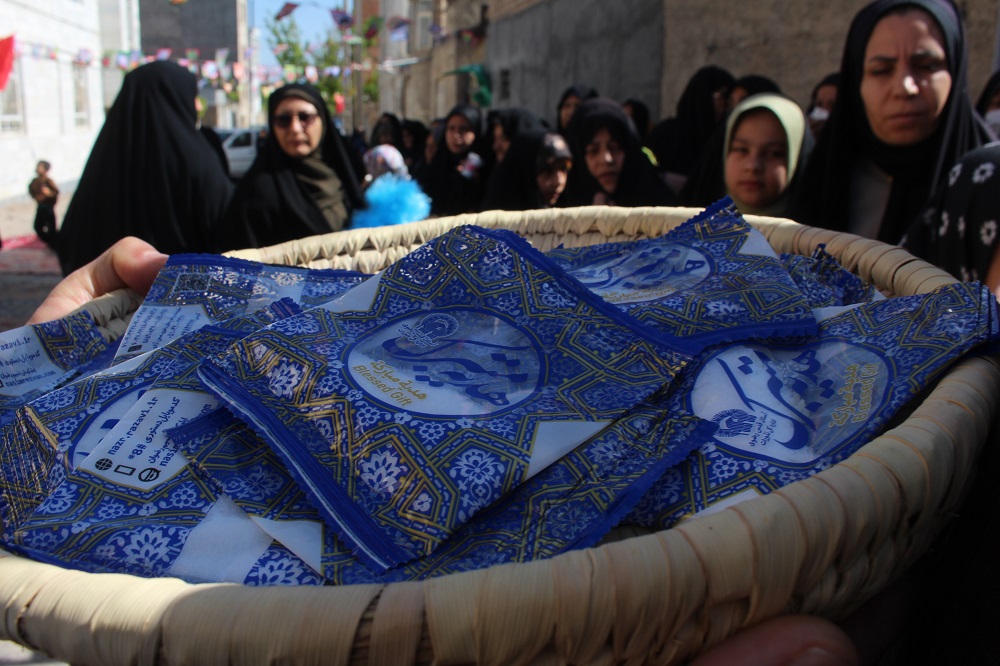 فاروجي ها، با ياد شهداي مقاومت، نائب الزياره دل تنگي هاي امام رضايي شدند